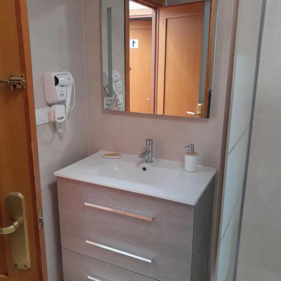 Djm Palms - Shared Casa Rural - Casa Rural Compartida - No Es Una Casa Privada Ayora Zewnętrze zdjęcie