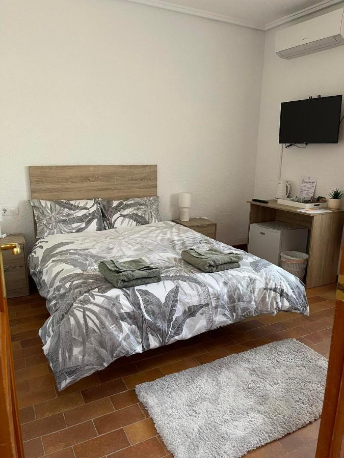 Djm Palms - Shared Casa Rural - Casa Rural Compartida - No Es Una Casa Privada Ayora Zewnętrze zdjęcie