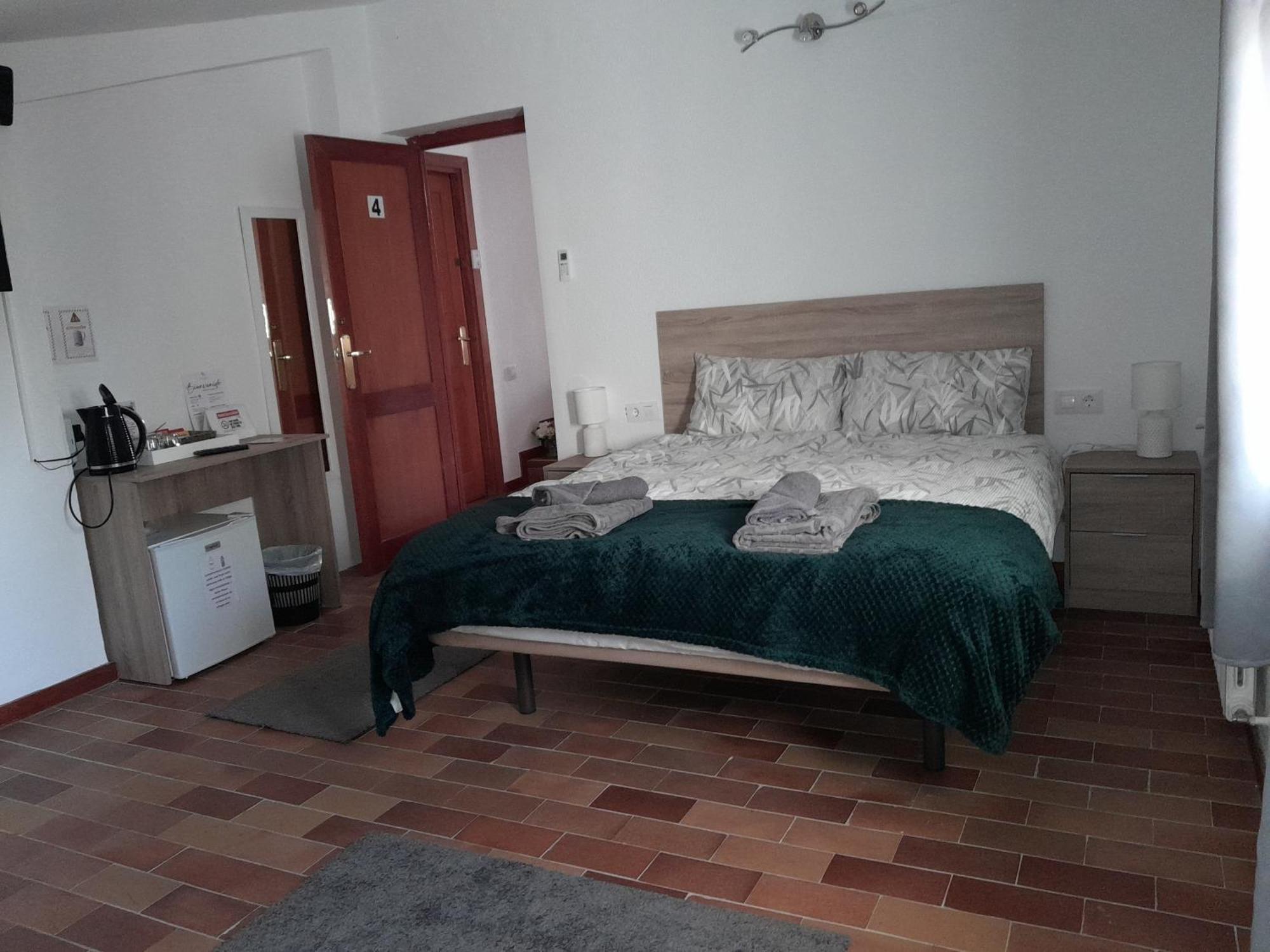 Djm Palms - Shared Casa Rural - Casa Rural Compartida - No Es Una Casa Privada Ayora Zewnętrze zdjęcie